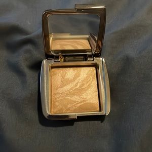HOURGLASS BRONZER